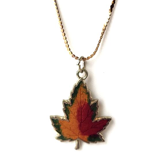 Maple Leaf Pendant Necklace Vermont Canada Enamel - Picture 2 of 7